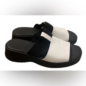 Aerosoles Women’s Franklin Low Heel Platform Sandal Black/White Size 8.5